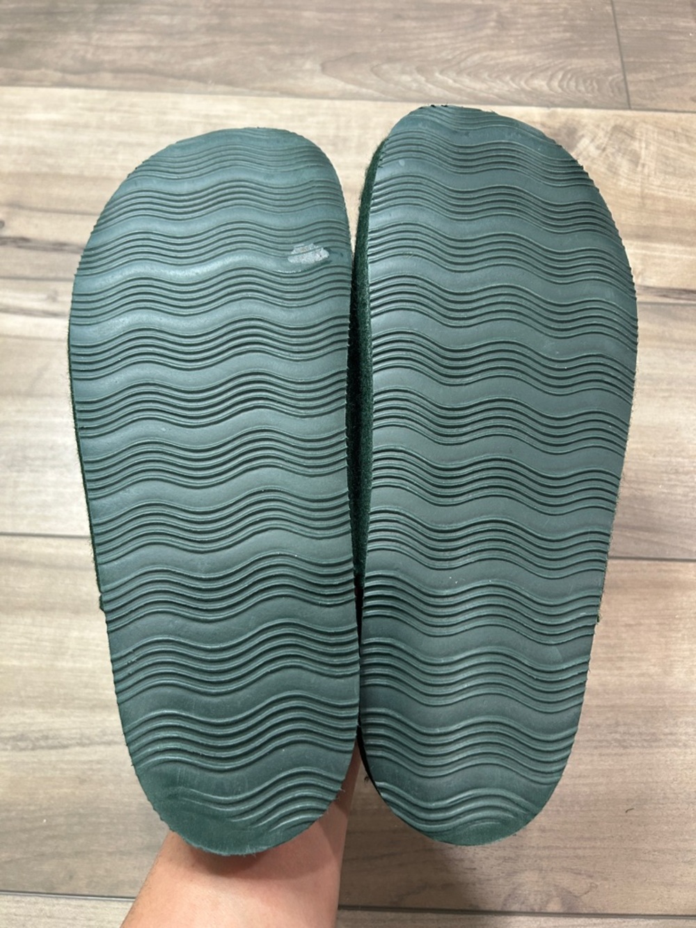 Fulton House Slippers Forest Green Size 11 - Picture 9 of 9